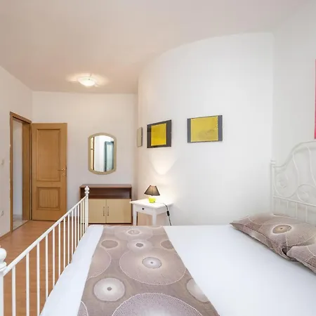 Doris * Supetarska Draga