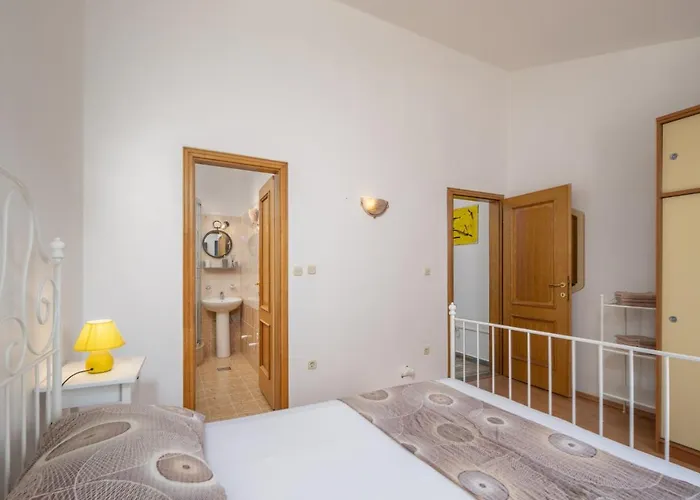 Doris * Supetarska Draga